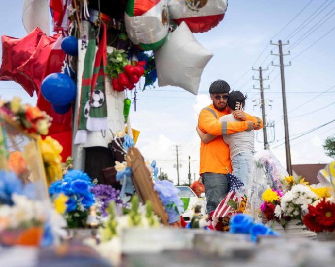 ice’s-violence-goes-public-again