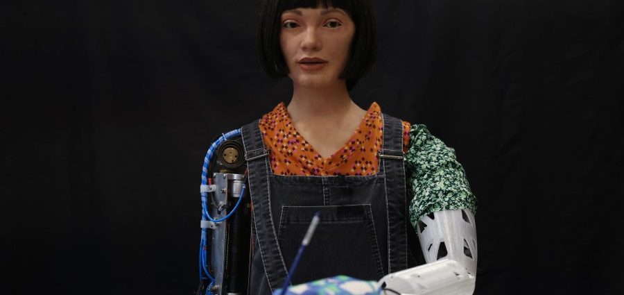 new-york-school-district-to-deploy-humanoid-robot-teacher-this-fall