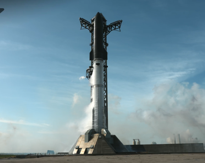 SpaceX’s Starship Flight 13 test launch aborts at last second (video)