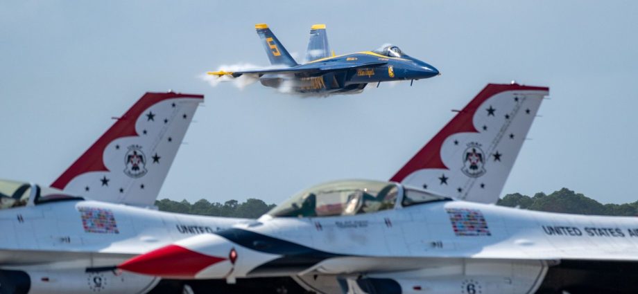 blue-angels-pilot-behind-viral-low-altitude-florida-beach-flyover-won’t-be-fired,-us-navy-says