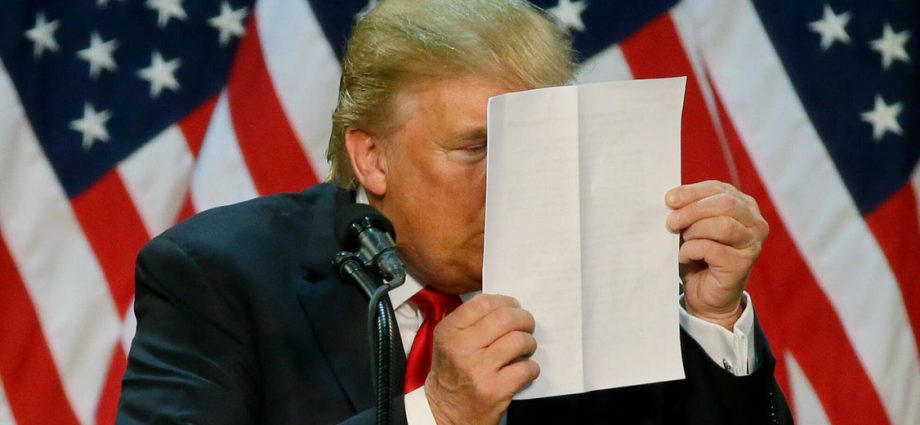 the-traitor-teleprompter-operator-on-leave-after-betting-on-president’s-speeches