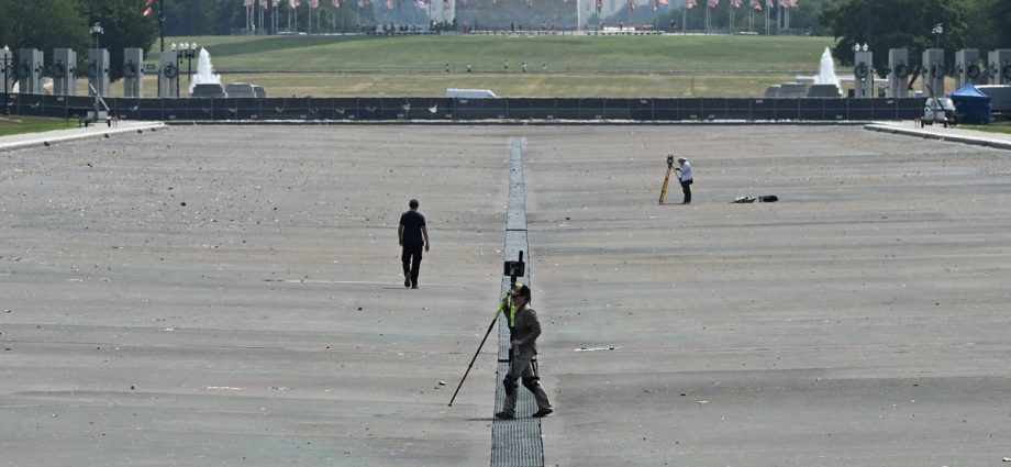nyt-spots-1-wild-detail-about-people-investigating-now-drained-reflecting-pool