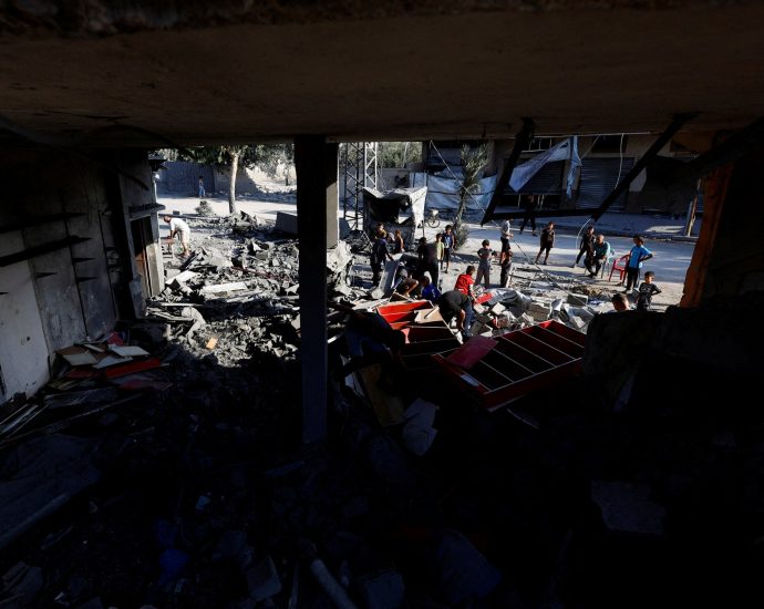 israeli-attacks-on-gaza-kill-14,-including-mourners-attending-funeral