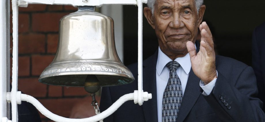 all-time-west-indies-cricket-great-garfield-sobers-dies-aged-89