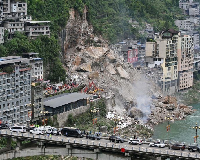 landslide-in-southwest-china-kills-eight-and-leaves-34-missing
