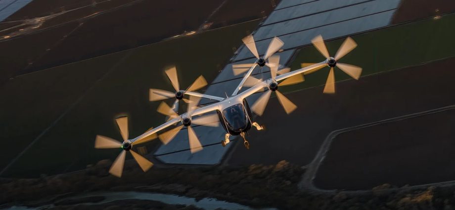 air-taxis-could-begin-flying-from-orlando-airport-“later-this-year,”-executive-says