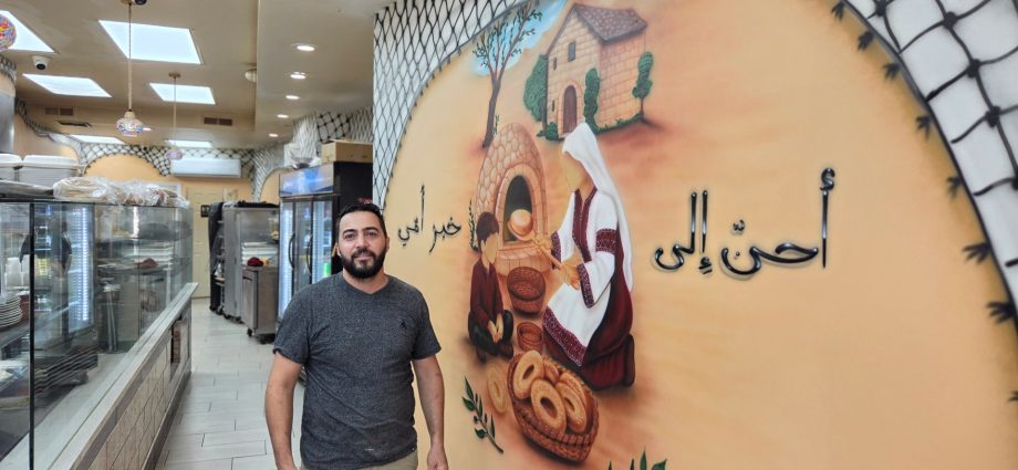in-new-york’s-‘little-palestine’,-fans-cheer-for-spain-in-world-cup-final
