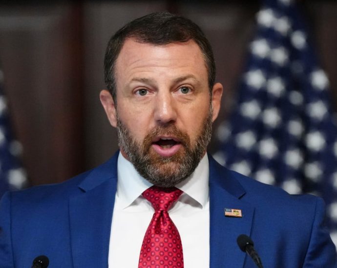 markwayne-mullin-doubles-down-on-the-traitor-speech,-threatens-state-election-officials-with-jail-time
