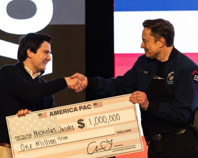 amazon-will-launch-its-satellite-internet-in-south-africa,-seemingly-beating-musk-in-his-homeland