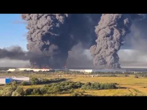 smoke-rises-from-moscow-warehouse-after-ukrainian-attacks