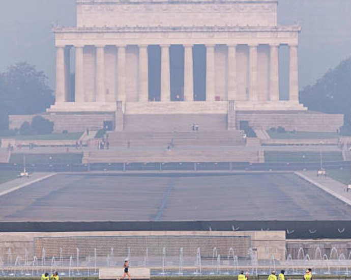 air-quality-improving-in-northeast,-while-wildfire-smoke-hangs-over-midwest