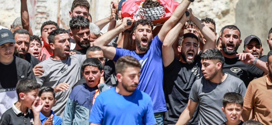 palestinian-teenage-footballer-dies-a-week-after-israeli-settler-attack