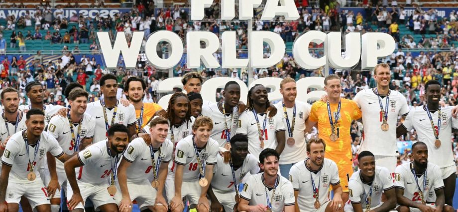 inglaterra-celebra-el-tercer-lugar-y-francia-hace-autocritica-tras-la-derrota