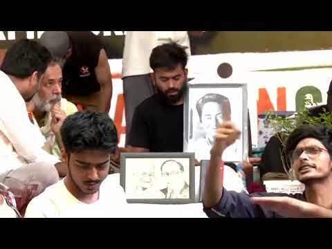 india’s-activist-on-hunger-strike-remains-stable,-doctor-says