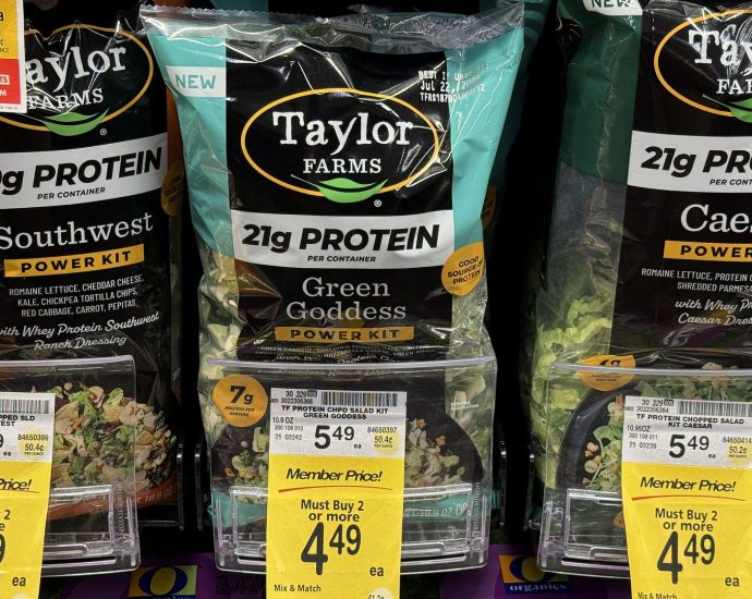 iceberg-lettuce-recalled-in-27-states-to-stem-cyclospora-outbreak