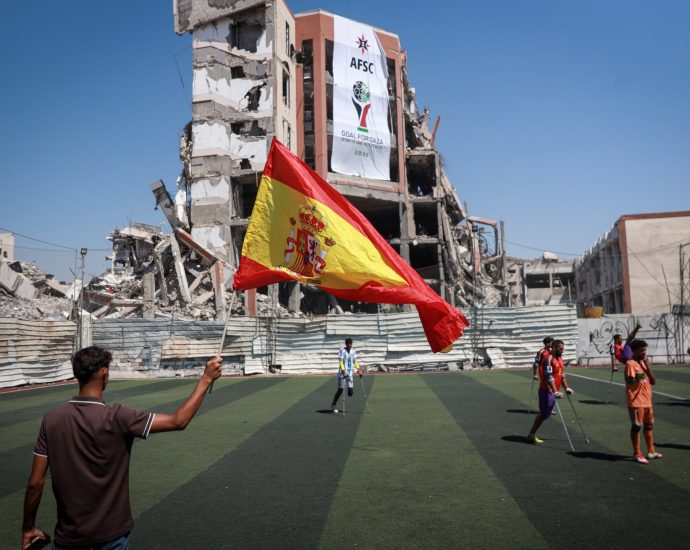 gaza-cheers-for-spain-as-world-cup-final-anticipation-mounts