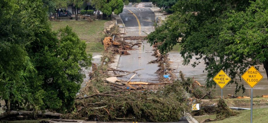 how-geography-and-urban-sprawl-combine-to-make-texas’-‘flash-flood-alley’