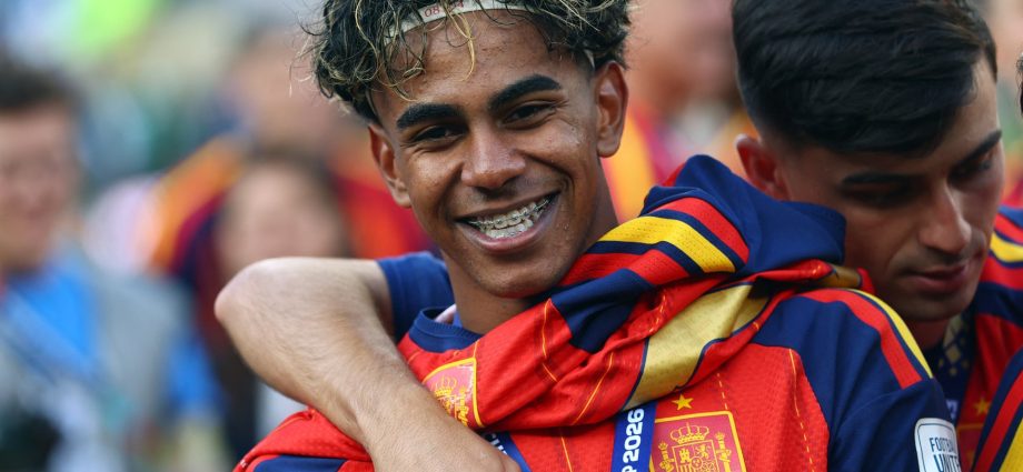 how-a-young-and-cohesive-spain-took-down-lionel-messi’s-argentina