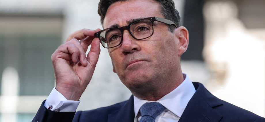 burnham’s-move-to-scrap-uk’s-digital-id-plans-earns-cheers-and-criticism