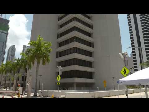 live:-outside-florida-court-for-tate-brothers’-hearing