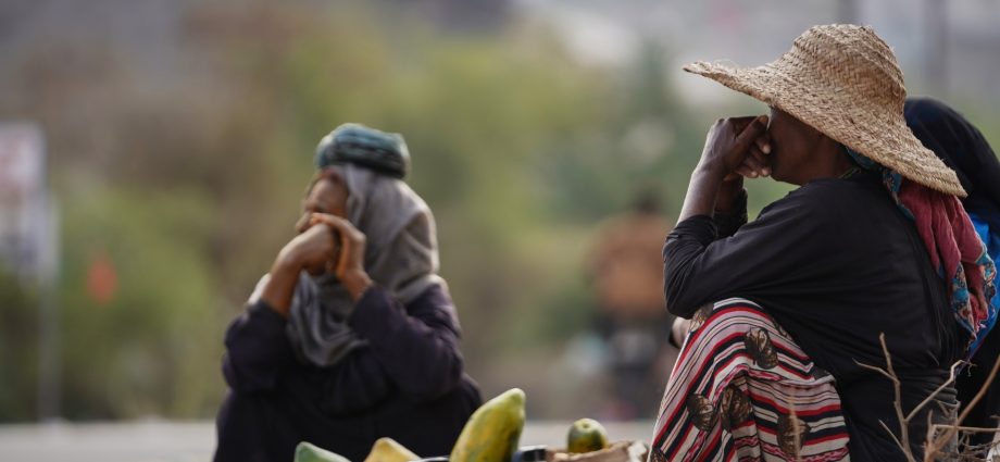 yemeni-women-support-families-through-enterprise-as-economic-crisis-bites