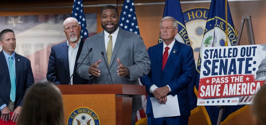 florida-gop-lawmaker-and-governor-candidate-says-ai-data-center-legislation-keeps-utility-costs-down