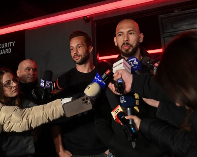 tate-brothers-vow-to-fight-extradition-as-they-appear-at-court-in-miami