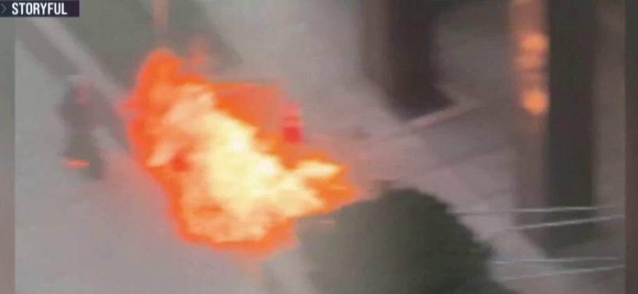 suspect-accused-of-setting-fire-outside-nyc-federal-building