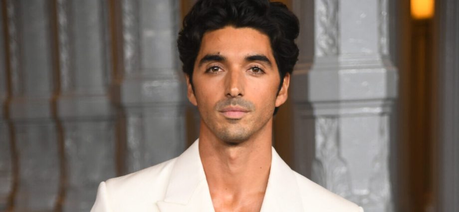 taylor-zakhar-perez-joins-netflix’s-’13-going-on-30′-reboot-as-filming-gets-underway