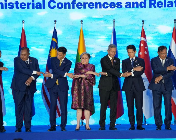 philippine-foreign-secretary-says-asean-must-work-together