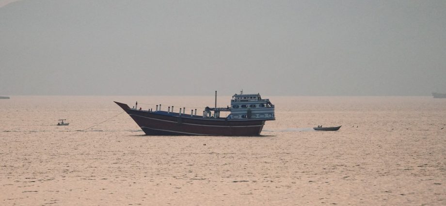 hormuz-tankers-on-fire,-as-us,-iran-continue-attacks:-what’s-the-latest?