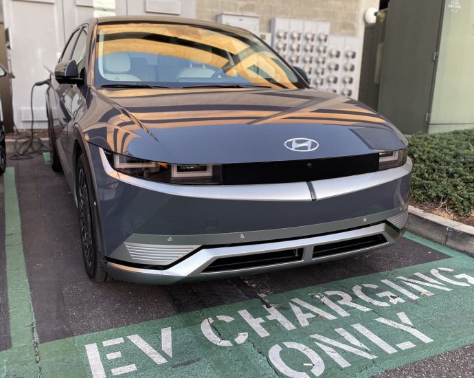 are-california’s-new-ev-purchase-incentives-better-designed-than-the-federal-tax-credits-they-replace?