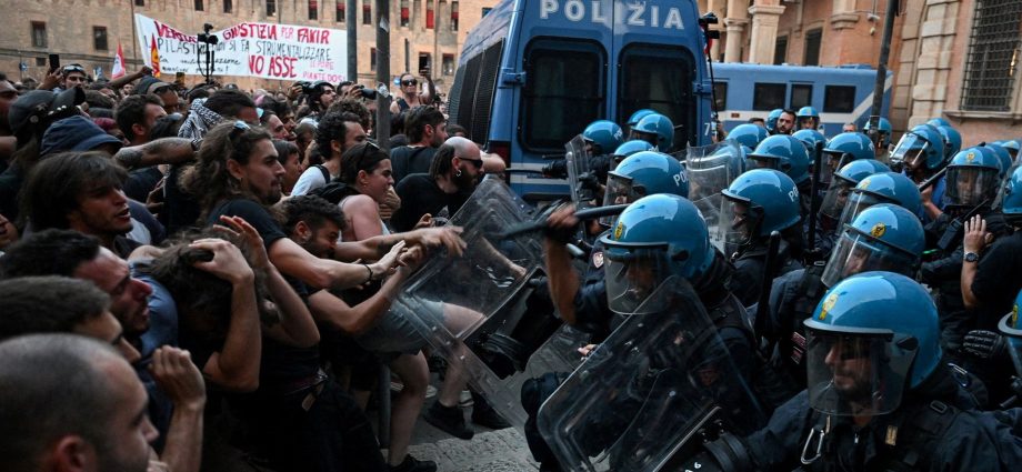 clashes-between-police-and-people-protesting-italy-arrest-death