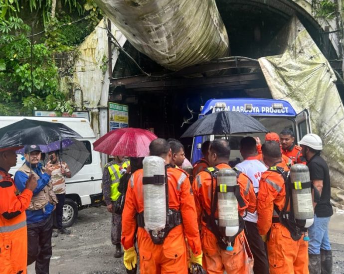 india-tunnel-collapse-at-a-hydropower-project-kills-10-as-17-remain-missing