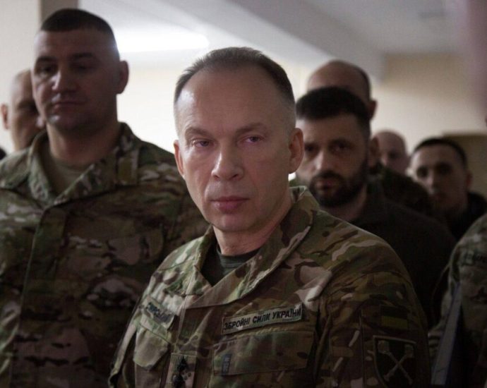 breaking:-zelenskyy-dismisses-ukraine’s-commander-in-chief-after-week-of-political-turmoil