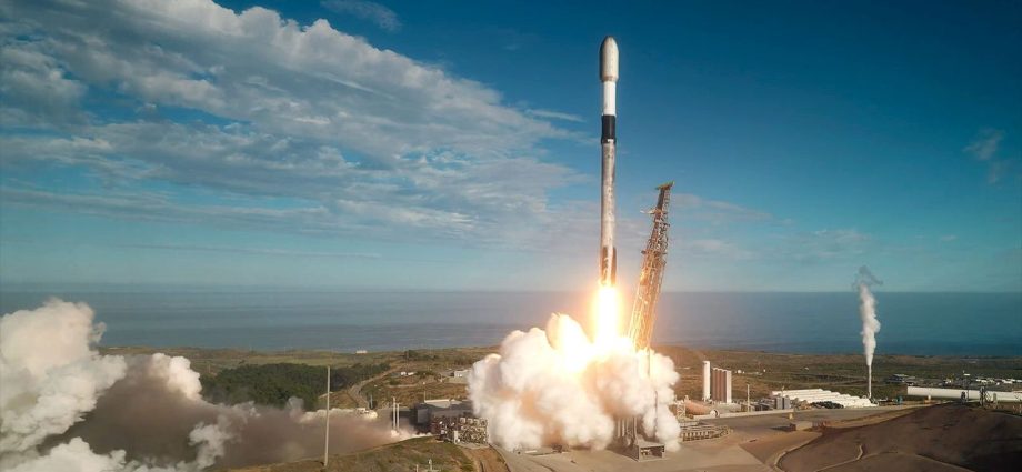 SpaceX Falcon 9 rocket sends Starlink satellites to orbit a day after rare launch abort