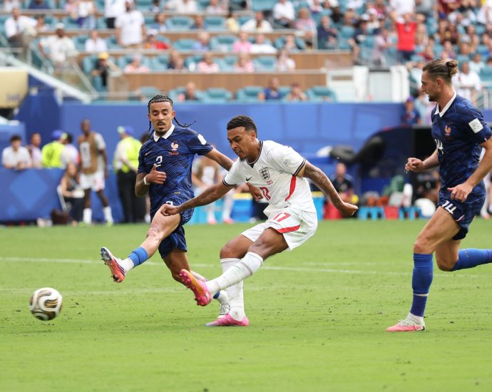 chelsea-sign-morgan-rogers-from-aston-villa-in-record-british-deal