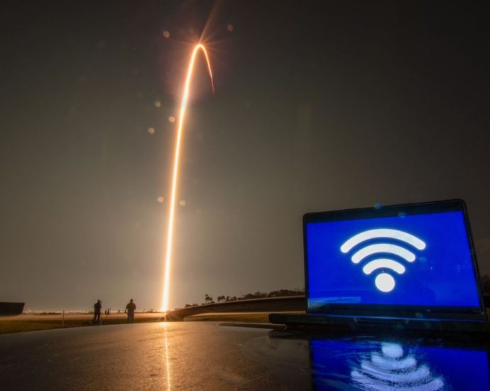 Artemis III astronauts will beam 4k video from Orion to Earth using SpaceX Starlink lasers