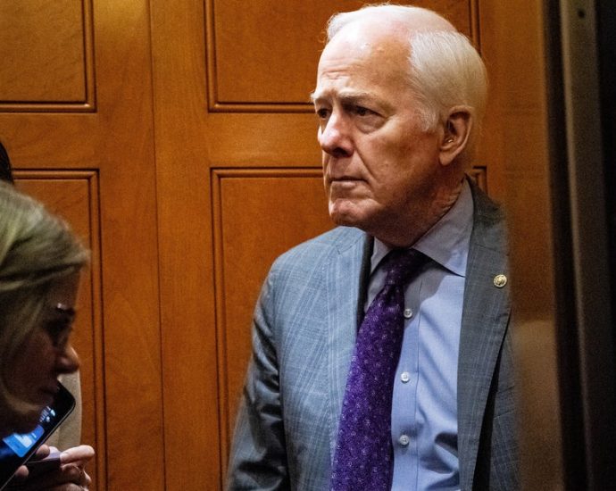 key-republican-senator-calls-todd-blanche-answers-‘not-good-enough’
