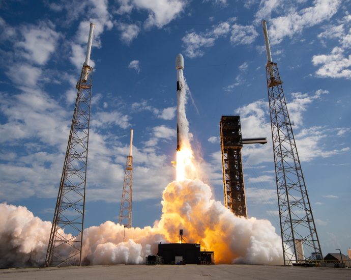 robotic-servicing-mission-launches-with-nasa-support