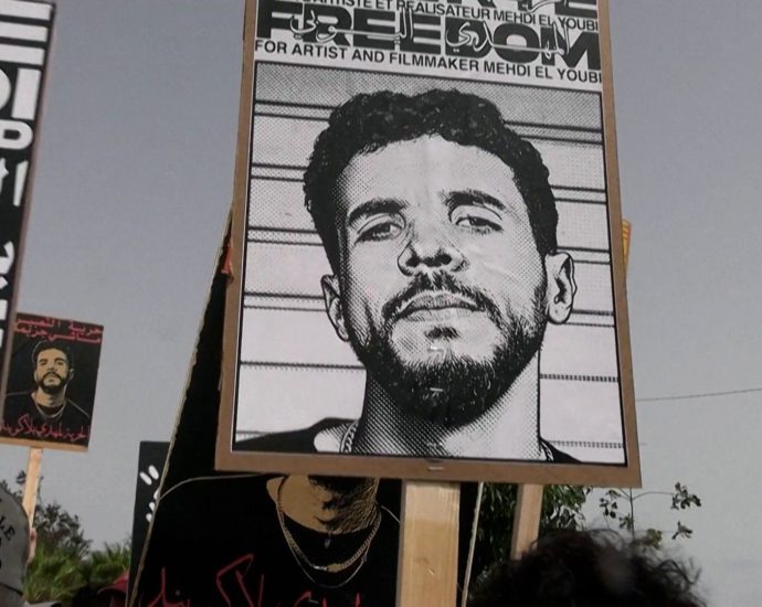 calls-for-moroccan-rapper’s-release-outside-a-casablanca-court