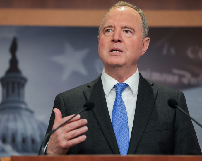 new-bipartisan-bill-takes-aim-at-chinese-ai-companies-accused-of-copying-american-tech