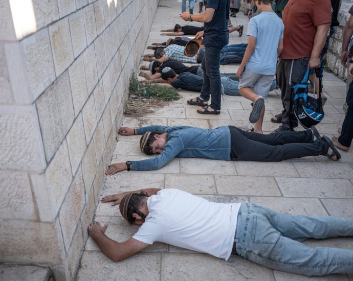 far-right-israeli-incursion-heightens-tensions-at-al-aqsa-ahead-of-election