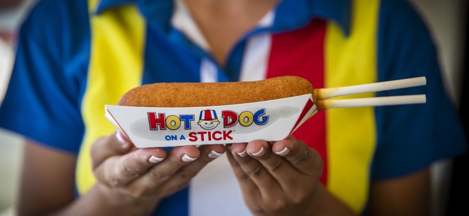 hot-dog-on-a-stick-comeback-roadmap:-new-owner,-rapid-expansion-and-lobster—on-a-stick