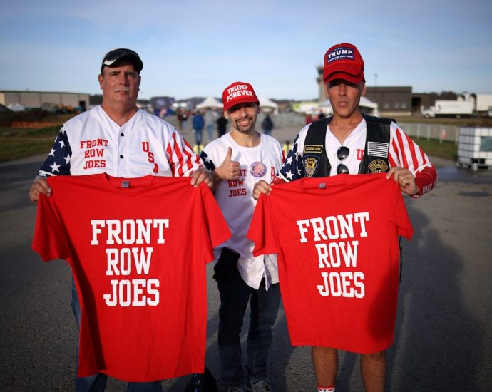 the-traitor-lies-about-his-biggest-front-row-fans