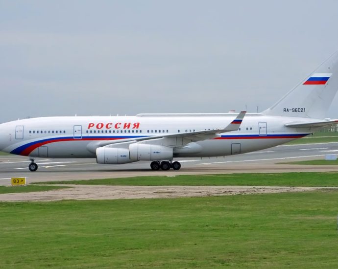 intelligence:-russia’s-civil-aviation-deteriorates-under-sanctions,-forcing-it-to-dismantle-even-new-aircraft-to-obtain-spare-parts