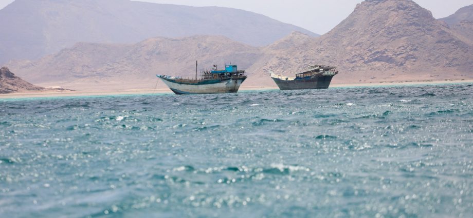 as-oil-soars,-experts-watch-red-sea-tankers-for-clarity-on-houthi-blockade