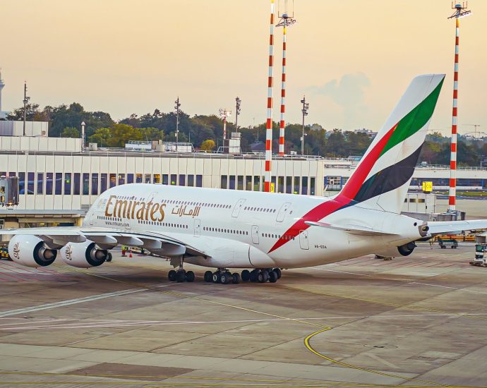 how-emirates-safeguards-its-longest-airbus-a380-route-with-a-little-known-fallback