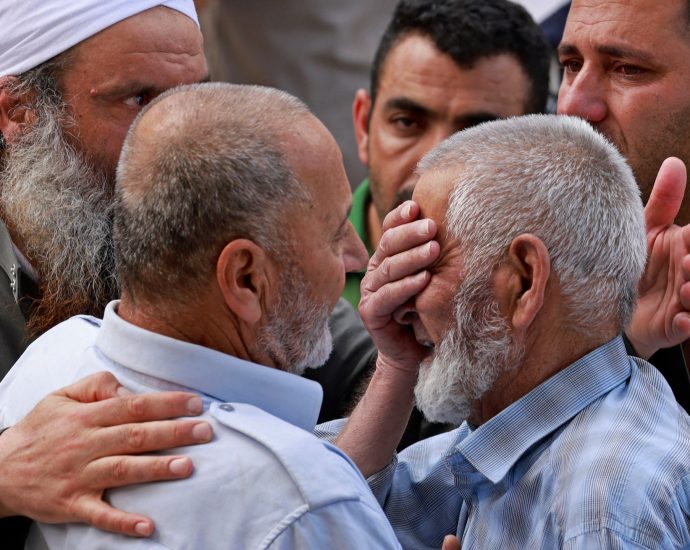 four-palestinians-killed-as-israeli-settlers-raid-occupied-west-bank-town
