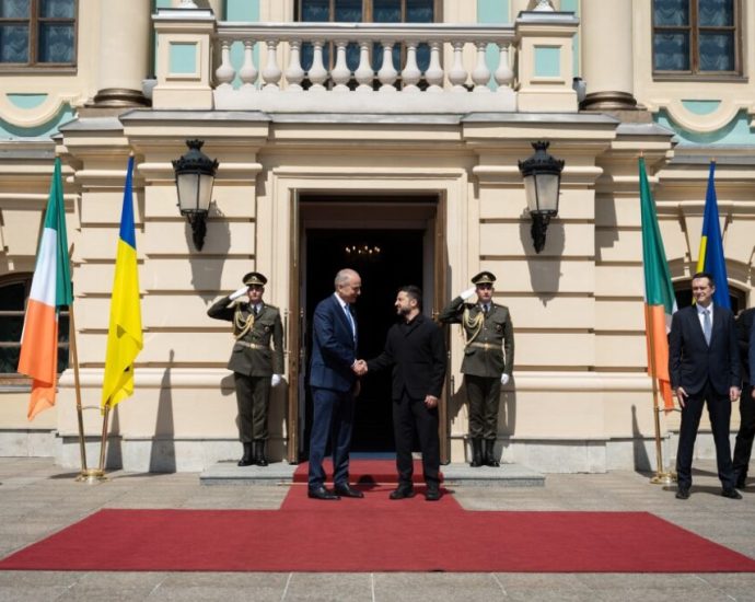 ireland’s-pm-brings-$146-million-aid-package-to-kyiv.-he-also-shares-findings-on-russian-owned-alumina-plant-in-ireland